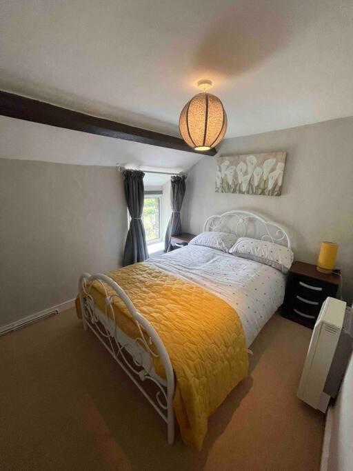 Yew Tree Cottage, 3 Bedroom, 4 Church Row Defynnog Devynock Exterior foto