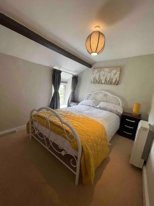 Yew Tree Cottage, 3 Bedroom, 4 Church Row Defynnog Devynock Exterior foto